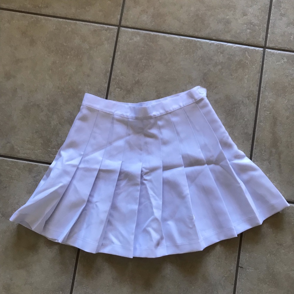 White American Apparel tennis skirt size S